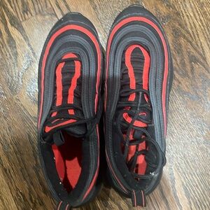 Nike Airmax black and red